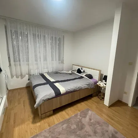 Nepostoji